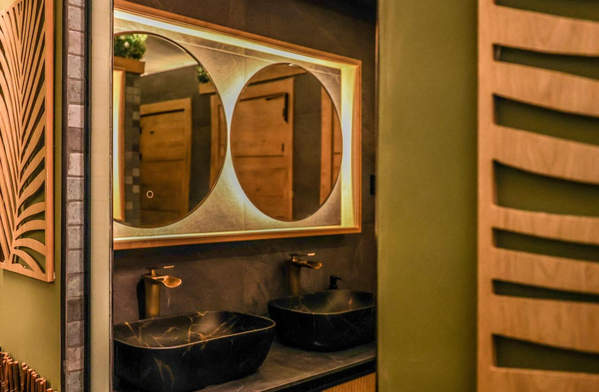 Hostal Eliseo - Livingcoworking - Malasana Madrid