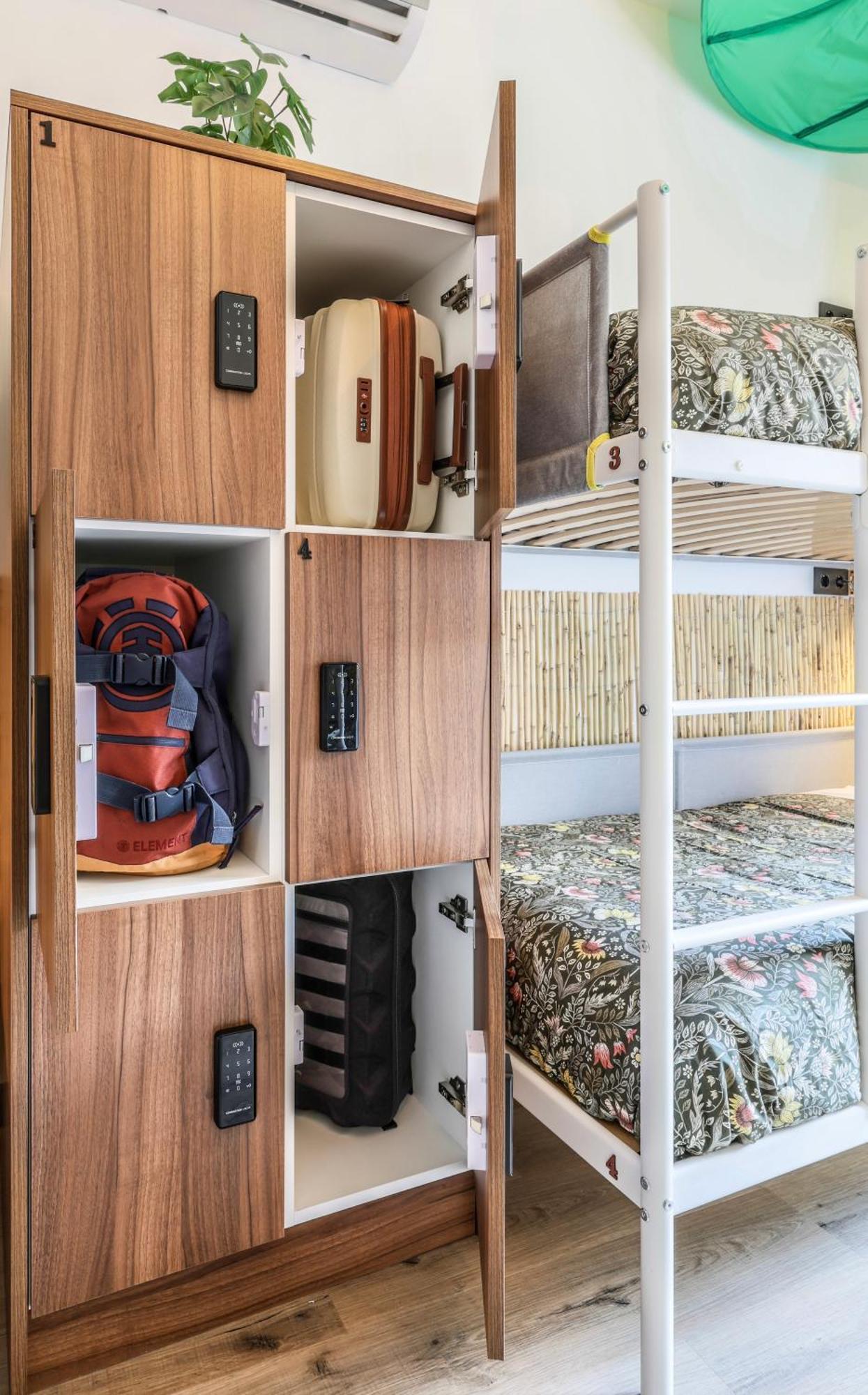 Hostal Eliseo - Livingcoworking - Malasana Madrid