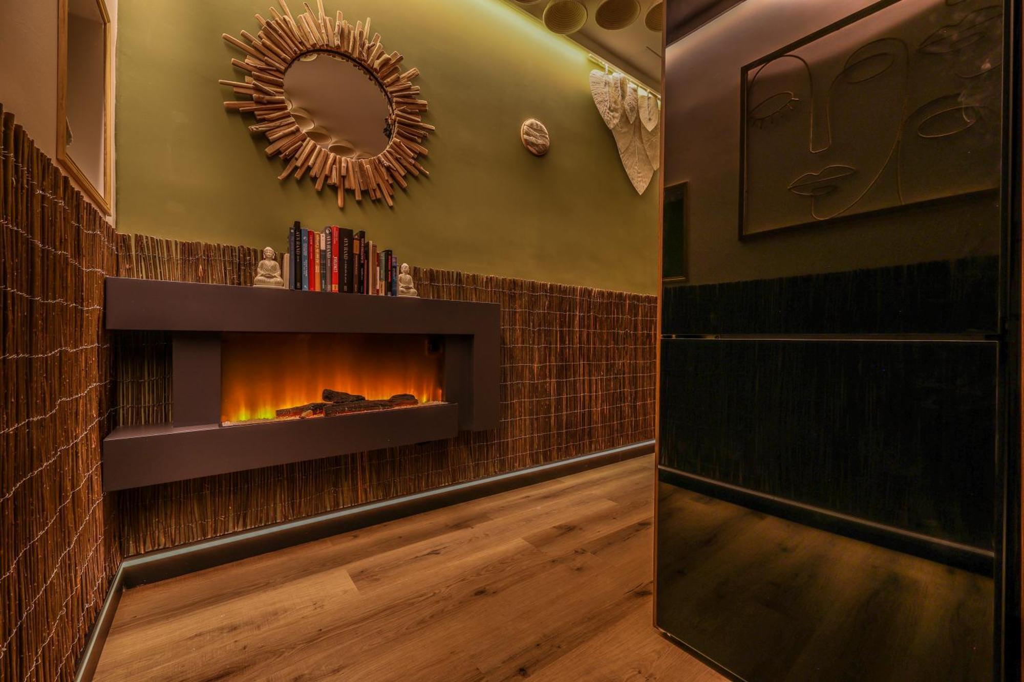 Eliseo - Livingcoworking - Malasana Hostal *